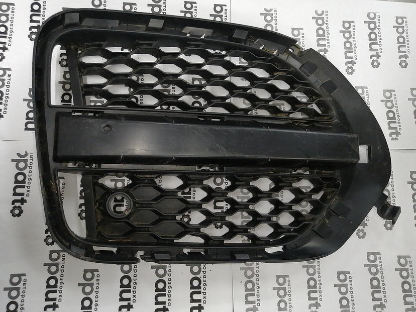 Решетка переднего бампера правая; под паркт. HK83-8B289-BA для Jaguar F-Pace I 2016-2020 БУ; Оригинал; Р0, Хорошее;