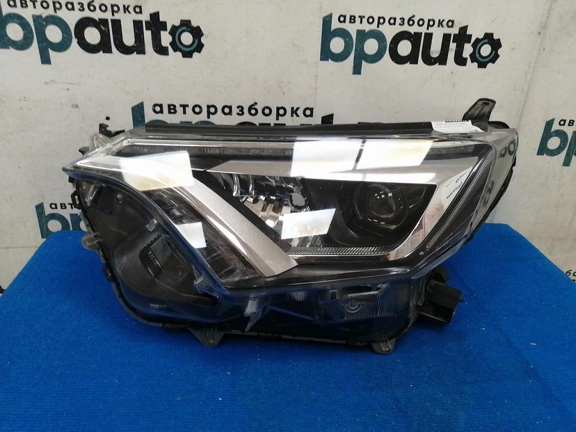 Фара светодиодная левая 81185-42680 для Toyota Rav4 40 рест. 2015 — 2019 БУ; Оригинал; Р1, Мелкий дефект;
