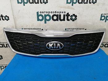 Решетка радиатора 86350-2P500 для Kia Sorento II рест. 2012- 2020 БУ; Оригинал; Р2, Удовлетворительное;