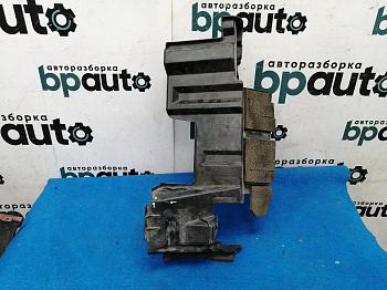 Направляющая возд. потока, дефлектор радиатора левый 53294-60170 для Toyota Land Cruiser 200 рест.2 2015 - н.в. БУ; Оригинал; Р1, Мелкий дефект;