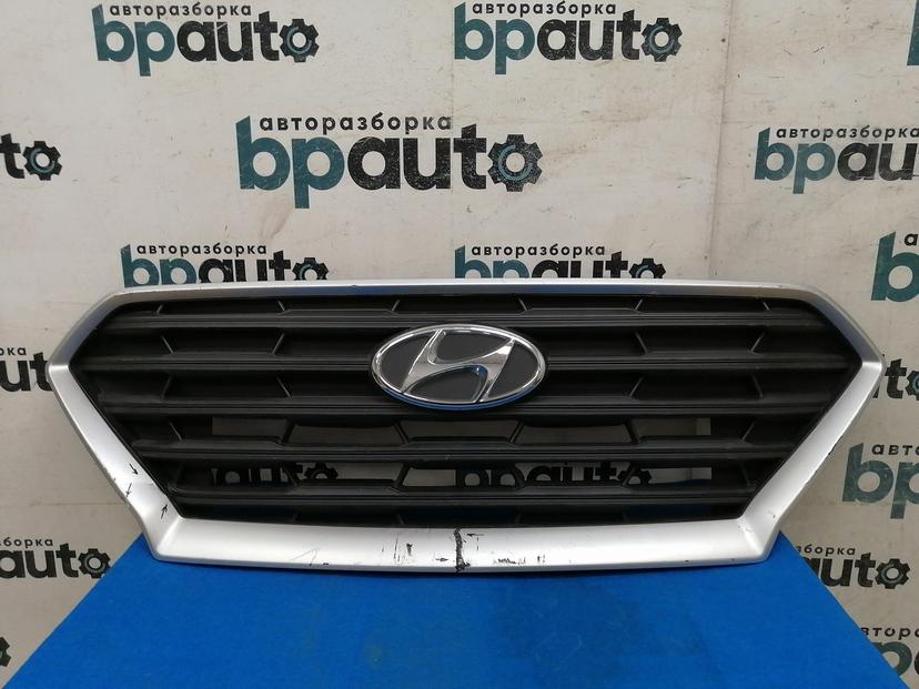 Решетка радиатора 86350-BW000 для Hyundai Creta II 2021-н.в. БУ; Оригинал; Р2, Удовлетворительное;