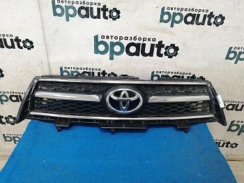 Решетка радиатора 53111-42140 для Toyota Rav4 30 рест. V 2.0 2009 - 2010 БУ; Оригинал; Р2, Удовлетворительное;