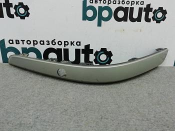Молдинг заднего бампера правый 13143350 для Opel Astra H GTC 3D 2005 — 2011 БУ; Оригинал; Р1, Мелкий дефект;