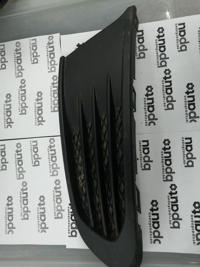 Заглушка ПТФ правая 6RU 853 666 C для Volkswagen Polo V Sedan 2010-2014 БУ; Оригинал; Р1, Мелкий дефект;