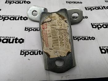 Петля двери передняя правая верхняя 68710-0D040 для Toyota Yaris Нов; Оригинал;
