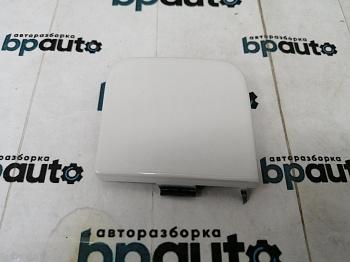 Заглушка букс. крюка заднего бампера 3AE807441A для Volkswagen Passat B7 Sedan 2011- 2014 БУ; Оригинал; Р0, Хорошее; (LB9A) Белый