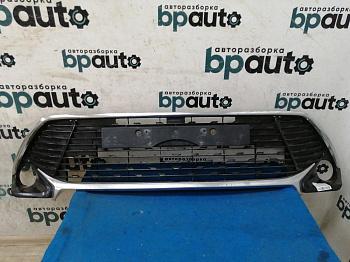 Решетка переднего бампера 53112-06820 для Toyota Camry 55 рест.2 2017 — 2018 БУ; Неоригинал; Р1, Мелкий дефект;