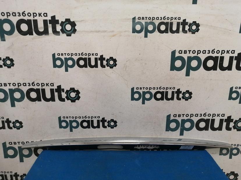 Накладка крышки багажника, хром 75132-60030 для Toyota Land Cruiser Prado 120 2002- 2009 БУ; Оригинал; Р1, Мелкий дефект;