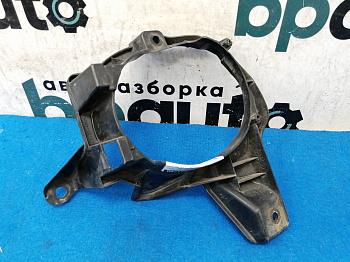 Кронштейн ПТФ правый 52127-42090 для Toyota Rav4 40 2013 — 2015 БУ; Оригинал; Р0, Хорошее;