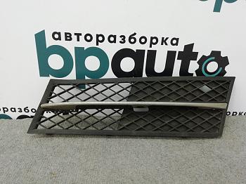 Решетка переднего бампера левая 5111 7200699 для BMW 5 серия VI Sedan F10 2009-2013 БУ; Оригинал; Р0, Хорошее;