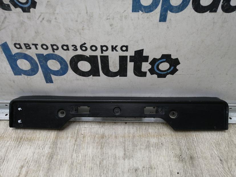 Площадка под номер 52114-53220 для Lexus IS II рест.2 2010 - 2013 БУ; Оригинал; Р1, Мелкий дефект;