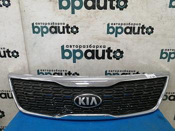 Решетка радиатора 86350-2P500 для Kia Sorento II рест. 2012- 2020 БУ; Оригинал; Р2, Удовлетворительное;