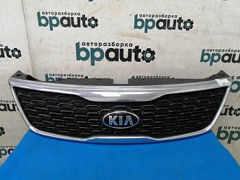 Решетка радиатора 86350-2P500 для Kia Sorento II рест. 2012- 2020 БУ; Оригинал; Р1, Мелкий дефект;