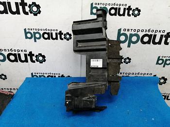 Направляющая возд. потока, дефлектор радиатора левый 53294-60170 для Toyota Land Cruiser 200 рест.2 2015 - н.в. БУ; Оригинал; Р1, Мелкий дефект;