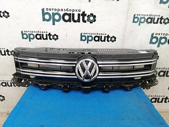 Решетка радиатора 5N0853653E для Volkswagen Tiguan I рест. 2011- 2016 БУ; Оригинал; Р2, Удовлетворительное;