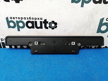 Площадка под номер 52114-60050 для Toyota Land Cruiser 200 2008 — 2012 БУ; Оригинал; Р0, Хорошее;