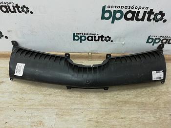 Кронштейн крепления решетки радиатора TD11-50-0K1C для Mazda CX-9 I 2006-2012 БУ; Оригинал; Р1, Мелкий дефект;