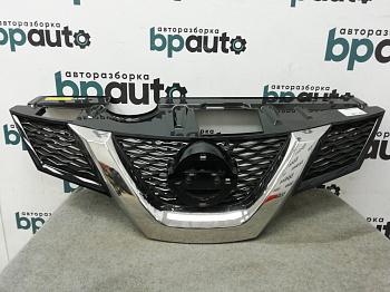 Решетка радиатора 62310-4CM0A для Nissan X-Trail III T32 2013-2018 БУ; Оригинал; Р1, Мелкий дефект;