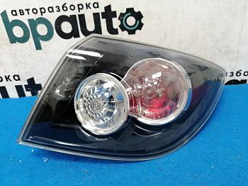Фонарь правый в крыло, черный отражатель BR5S-51-170C для Mazda 3 BK БУ; Оригинал; Р2, Удовлетворительное;