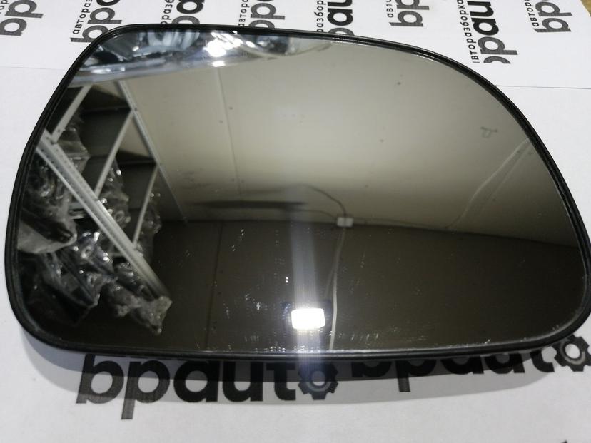 Зеркальный элемент правый 87931-28A60 для Toyota Highlander II рест. 2010 - 2013 БУ; Оригинал; Р1, Мелкий дефект;